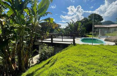 Chalés São João - a 500m da Cachoeira de Bom Jardim - com piscina - Foto 29