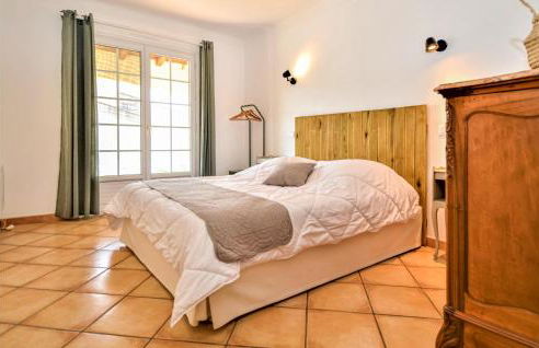 4 Bedroom Lovely Home In Bellegarde - Foto 30