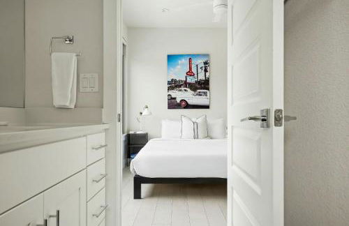 Modern Home in East Austin - Private Pool & BBQ - Foto 26