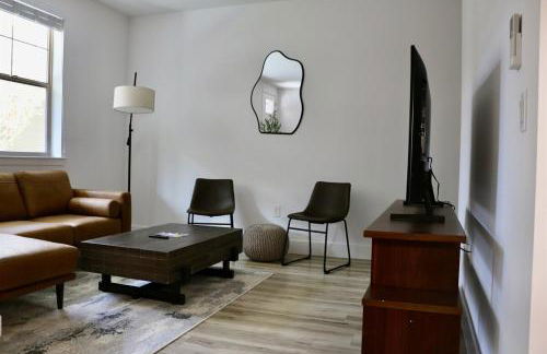 Emerald Oasis Cozy Living with Pet Park - Foto 39