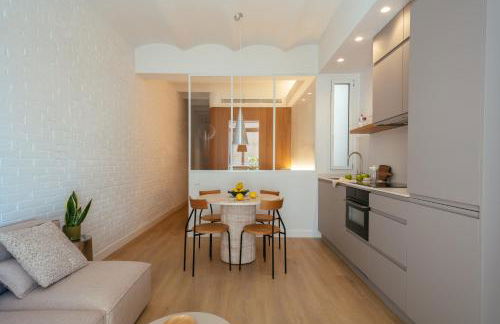Newly Renovated Stylish Eixample - Great Location - Photo 16