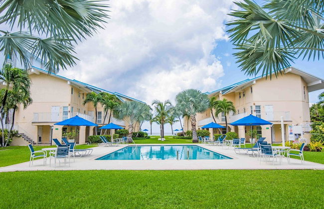 Enjoy Sunsets at Fully Equipped Condo at the Beach - Photo 3