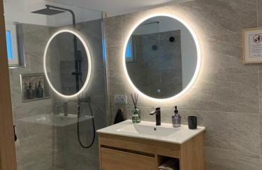 Studio calme avec Parking accès rapide Eurexpo Le Chasseland - Foto 12