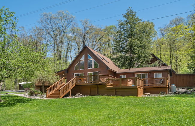 Cabin at Slope's Edge - Photo 1