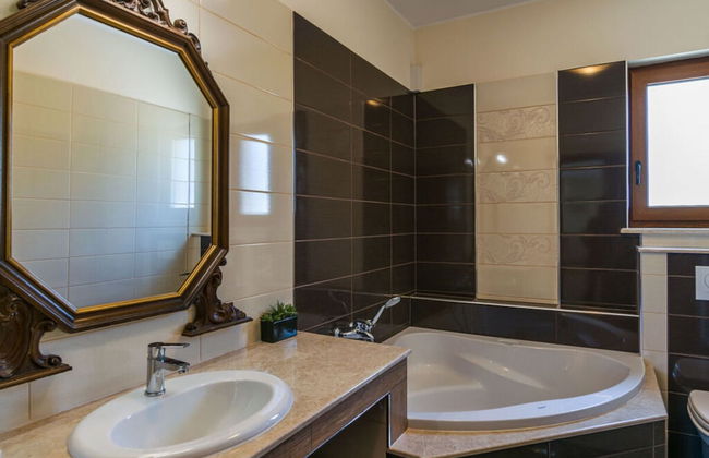 Villa Montebello - Photo 13