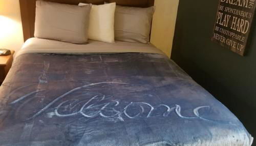 Hotel 2 Queen Beds Hotel Room 226 Booking - Foto 5