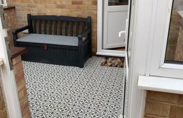 Vale View - Sleeps 6 - Pets Ok - Garden - Parking - Photo 49