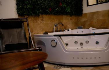 Maison Prestige Le Donjon des Plaisirs Jacuzzi - Foto 15