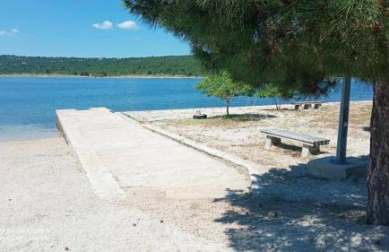 Apartman Ela Crna Punta - Foto 5