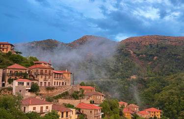 Arcadian Escape - Tsiaxtai Group - Photo 17