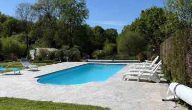 La Clé des Champs gîte de charme proche du Puy duFou - Foto 2, Garden, sunbed, Garden view