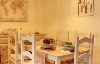 La Bodega del Mar - Luminoso y céntrico apto con piscina en verano y parking - Foto 33