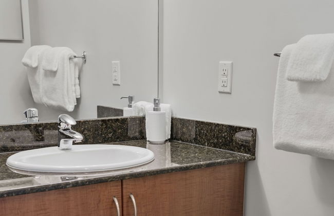 AMAZING 3Br Condo | Heated Pool & Hot Tub | Hm Theatre | Pool Table - Photo 23