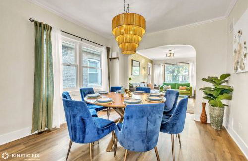 Sleeps 10 + Coffee bar + Game Room + Train to CHGO - Foto 29