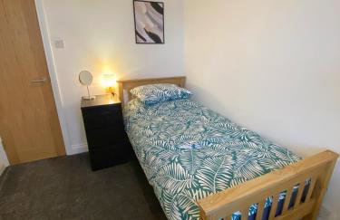 A spacious & modern 3-bed home - Foto 15