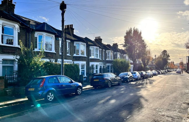 The Leyton Midland Crib - Cozy 2bdr Flat With Study Room Garden - Foto 15