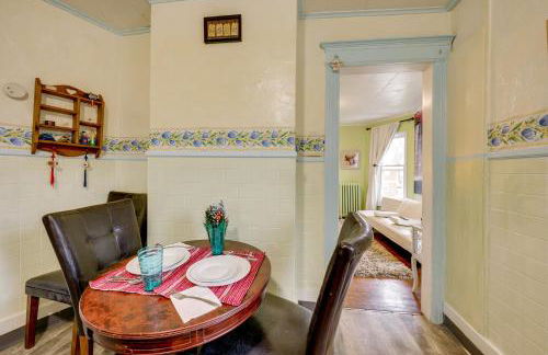 2 Miles to Dtwn! Idyllic Rochester Apt with Hot Tub - Foto 6