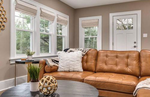 Riverside Retreat! - Photo 16