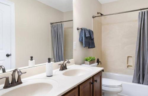 Spacious Family Getaway ~ Fire Pit~ Private Office - Foto 39