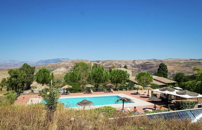 Gorgeous Holiday Home with Hot Tub, Whirlpool, Pool, Garden - Foto 29