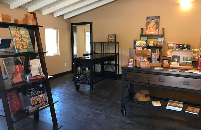 Mandala Springs Wellness Retreat Center - Photo 3