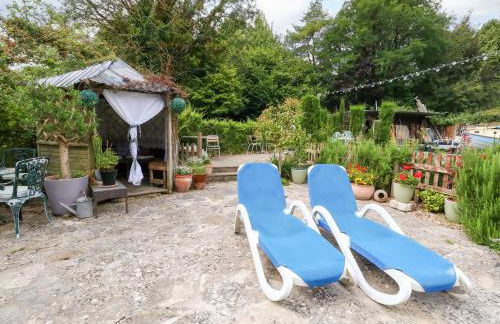 Piddle Inn - Photo 1