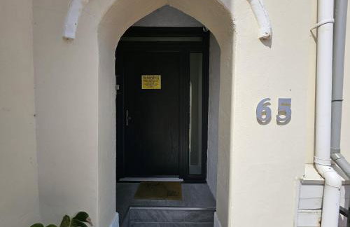 OceanNest-3 Bedroom Apartment free parking, EV 22kW - Foto 5