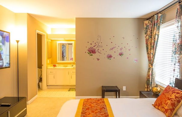 Sunny and Elegant Villa - Photo 5