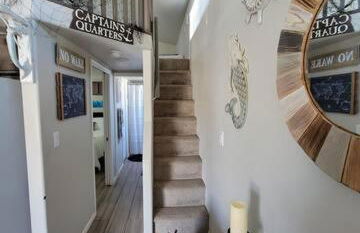 Siren's Adventure Riverfront Cottage! - Foto 16