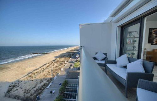 Oceanfront Jewel - Remodeled to Perfection - Foto 18