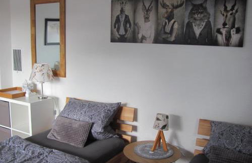 #1Gemütliches ruhiges sonniges Balkonzimmer mit Gemeinschaftsbad W-Lan Airport nah Late Night Check in Haus Nr 9,5 - Foto 10