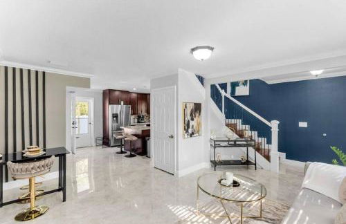 King bd Charming 2-Storey Cottage w PrivateYard - Foto 10