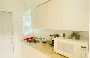 Apartment in the Heart of Calle 8 with Parking - Foto 24