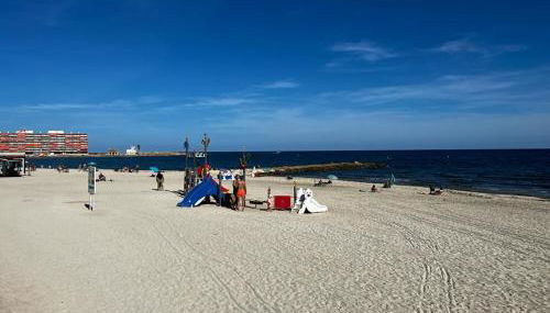 PMT19 - Beachfront-Los Locos-Pool-Privat parkering-Balcony - Foto 2