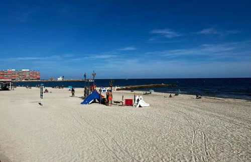 PMT19 - Beachfront-Los Locos-Pool-Privat parkering-Balcony - Foto 2