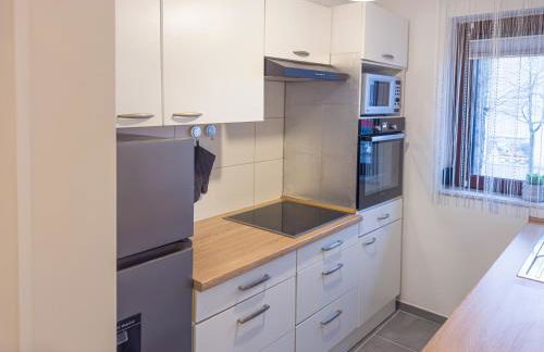 MOIN Apartments - Privater Parkplatz & Balkon, WiFi und TV - Foto 15