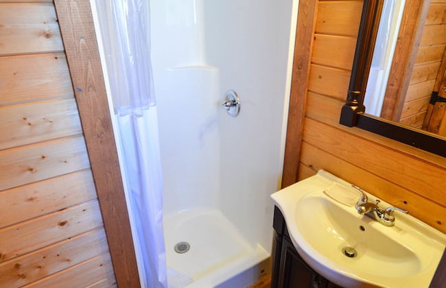 Elite Cabins and RV Park - Photo 24