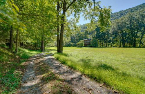Riverfront West Virginia Cabin with Screened-In Deck - Foto 41