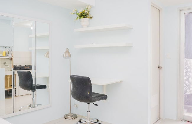 Roomy Studio Room Bintaro Park View Apartment - Foto 12