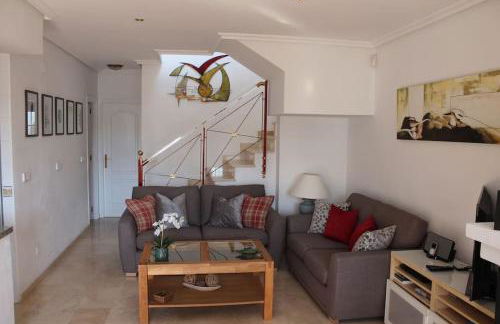 Fabulous 3 bedroom Townhouse located within Villa Martin - Foto 3