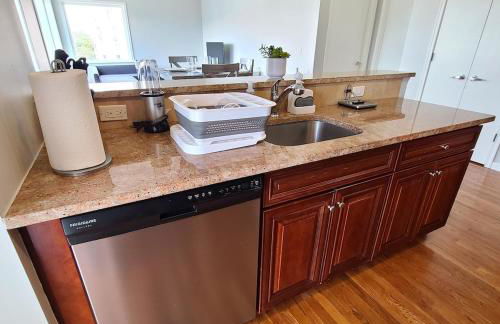 Spacious Apt in Fairview NJ Easy Commute to NYC with parking - Foto 9