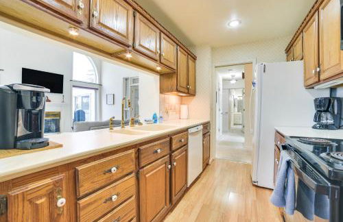 Lakefront Home with Deck and Dock in Oscoda Twp! - Foto 8