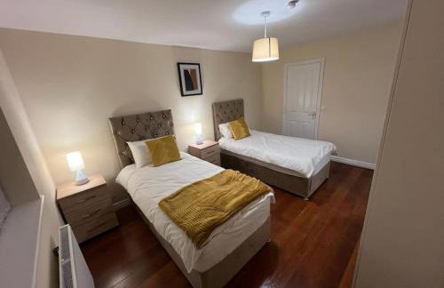 Big new house! 5BDR, sleeps 13, with parking - Foto 5