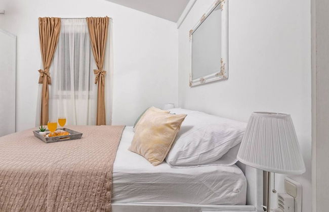 Hidden Gem Holiday Home With Pool in Kastel Stafilic - Foto 5