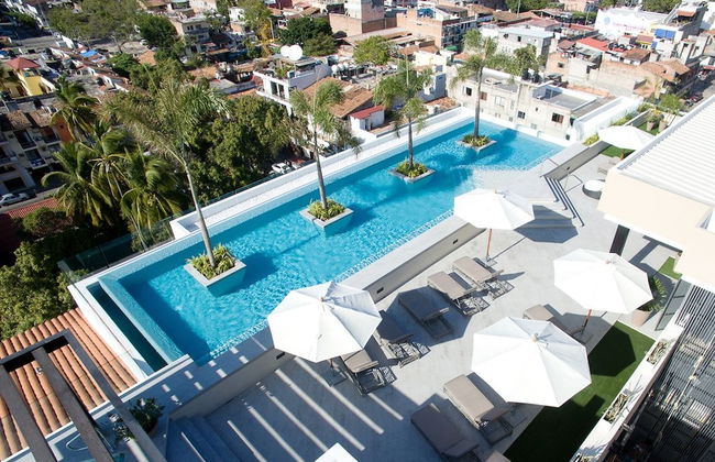 Top Floor 2 Bedroom at Zenith - Foto 1