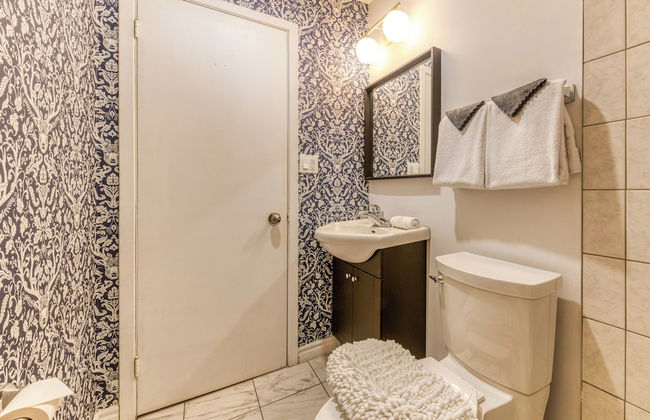 Remparts 2 Bed w Private terrace & sauna - Photo 19