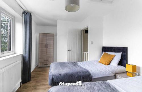 Spacious 2BR Home w Garden 2-Min Walk to Town - Foto 19