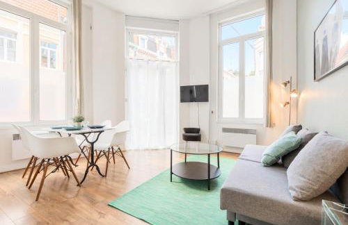 Functional flat close to the station - Foto 1