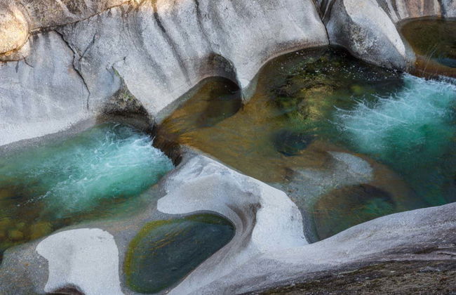 Tour en 4x4 por las piscinas naturales de la Garganta de los Infiernos - Foto 4