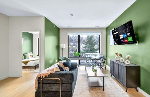 Little Italy & CWRU w King BedGymParkingWD - Foto 1